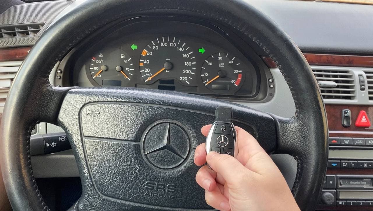 ДЕЛАЕМ ВТОРОЙ КЛЮЧ MERCEDES W210.